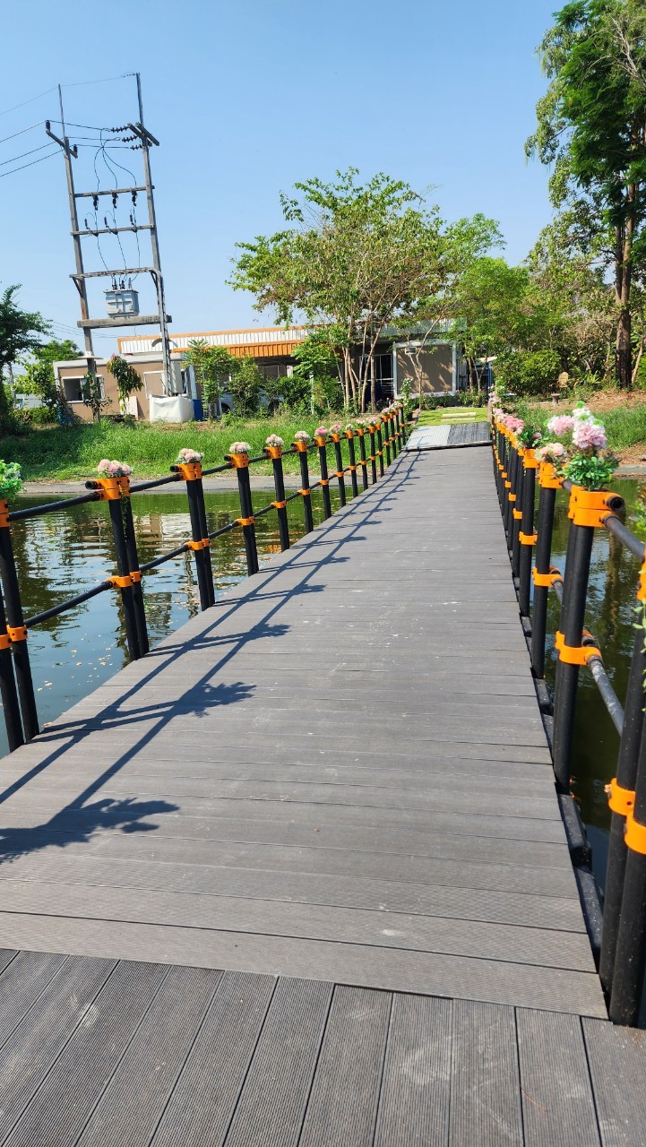 โครงการสะพานทางเดินลอยน้ำ บารมีมิตร 5