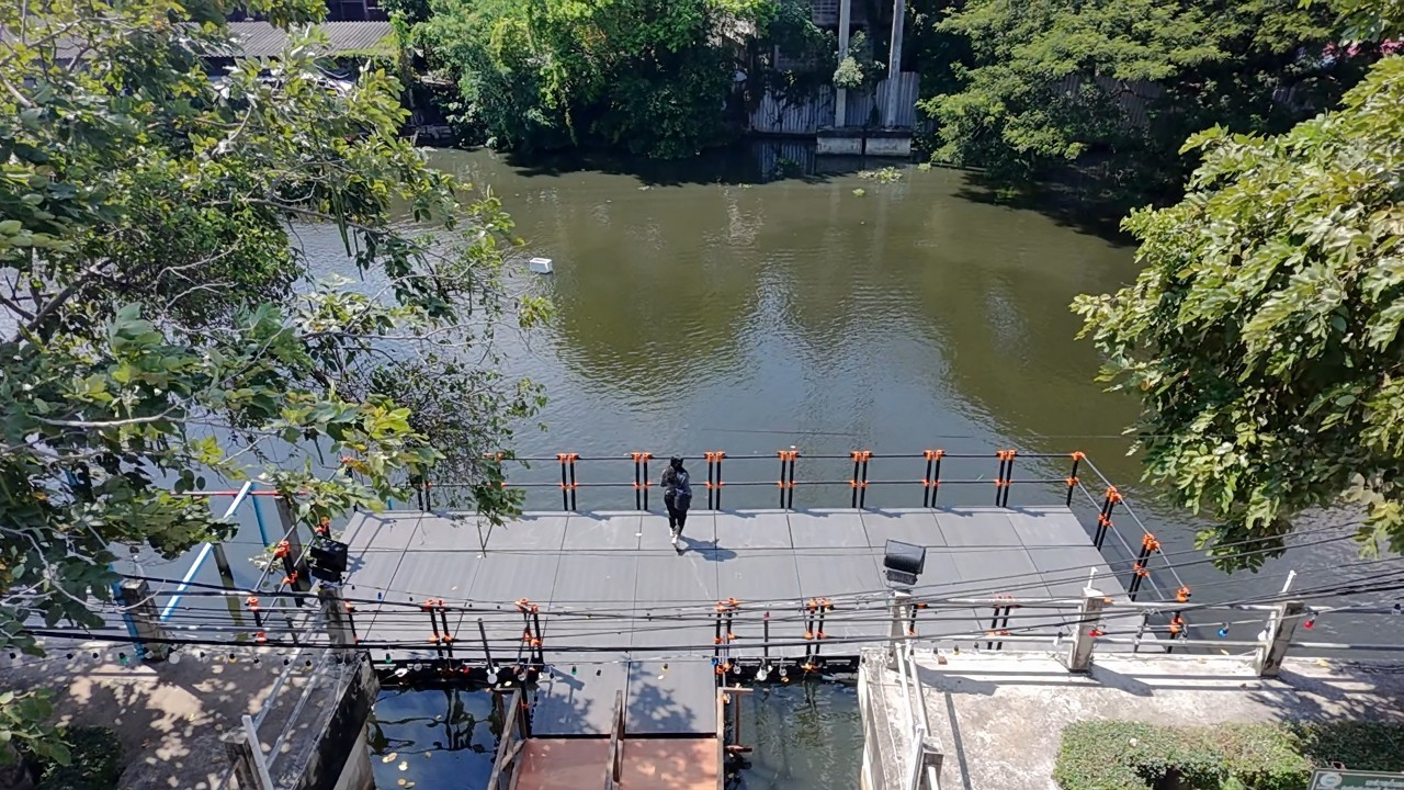 ท่าเทียบเรือและโป๊ะขึ้นลงเรือชุมชน